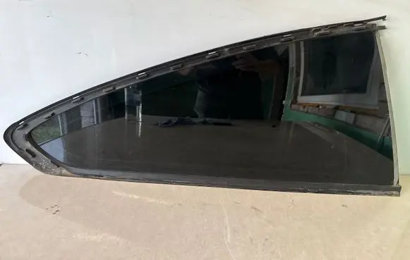 BMW 4 F32 F33 Rear side window 7433346