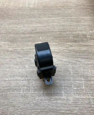 Mazda 6 Electric window control switch 3583B36