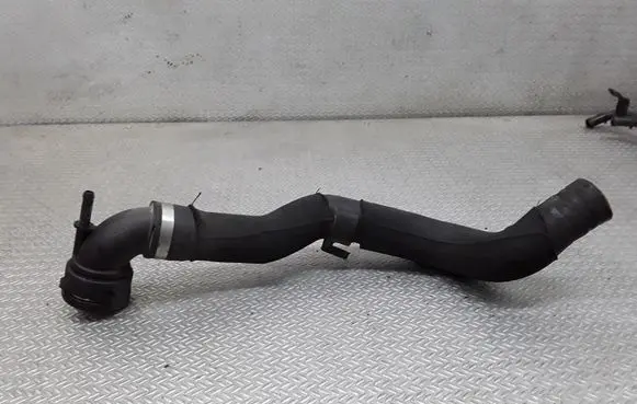 Volkswagen Phaeton Engine coolant pipe/hose
