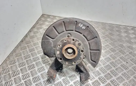 Volkswagen Golf VI Front wheel hub