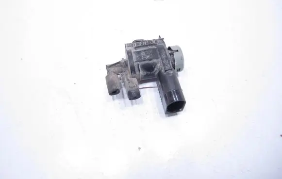 Audi A4 S4 B7 8E 8H Turbo solenoid valve 1K0906283A