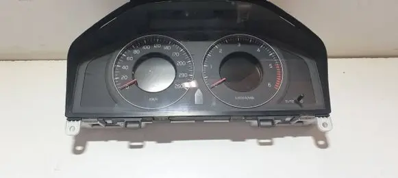 Volvo V70 Speedometer (instrument cluster) 36002598 31270899AA 69399270U