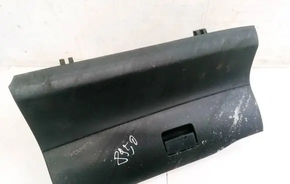 Toyota Auris 150 Glove box 5555202100 55552-02100
