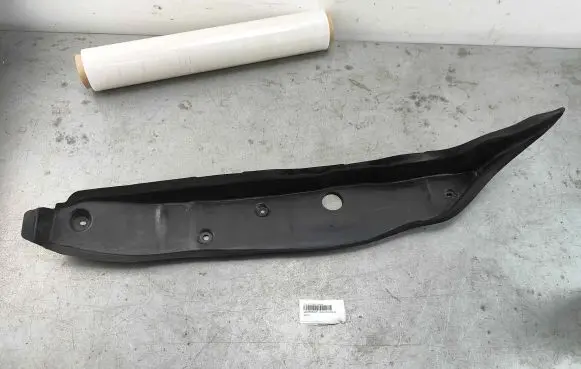 Mercedes-Benz GLC C253 Fender end trim a2538890125