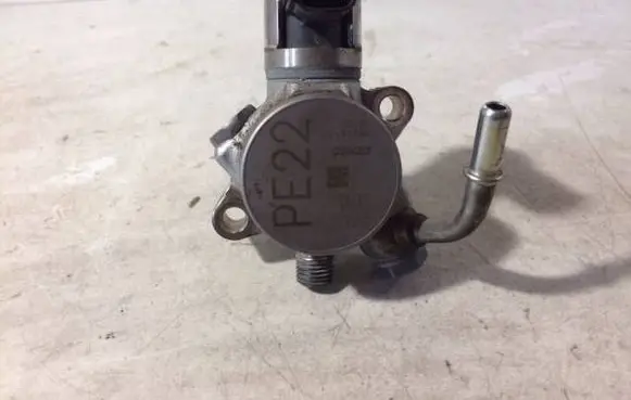 Mazda CX-5 Fuel injection high pressure pump SM2961000101