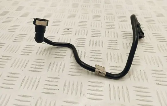 Opel Zafira C Fuel line pipe