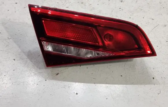 Audi A3 S3 8V Tailgate rear/tail lights 8V4945075