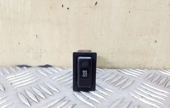 Toyota Avensis T220 Windscreen/window heater switch 153337