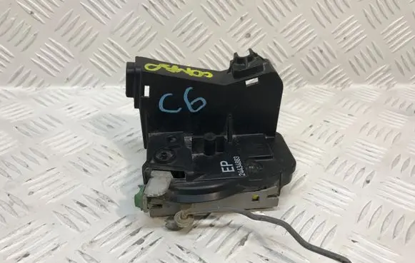 Opel Combo C Front door lock 24434883