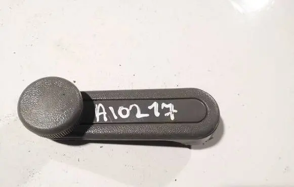 Toyota Yaris Verso Front door window winding handle 