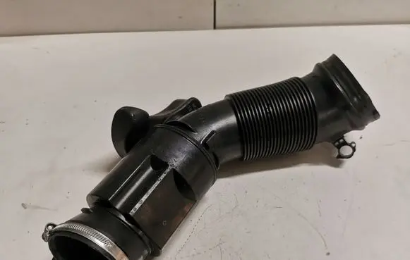 Audi Q5 SQ5 Air intake duct part 06E129629A
