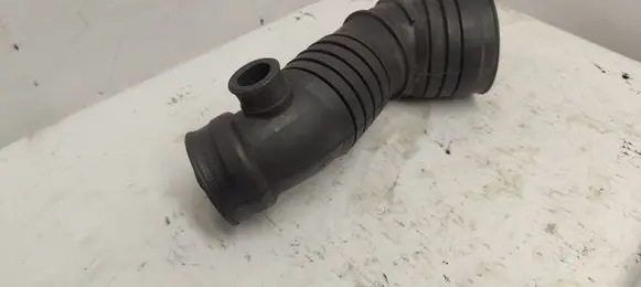 Audi A4 S4 B6 8E 8H Turbo air intake inlet pipe/hose 3B0129615K