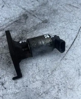 Opel Vectra C EGR valve 53389604 12569552
