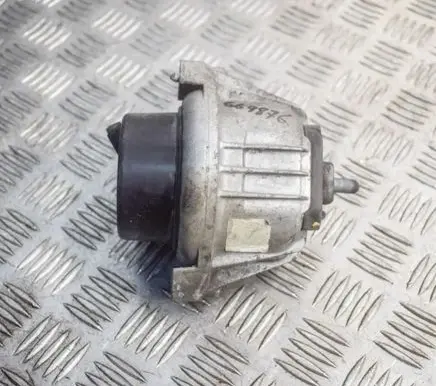 BMW 3 E90 E91 Engine mount bracket 13981112