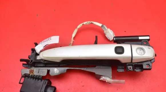 Subaru Legacy Front door exterior handle