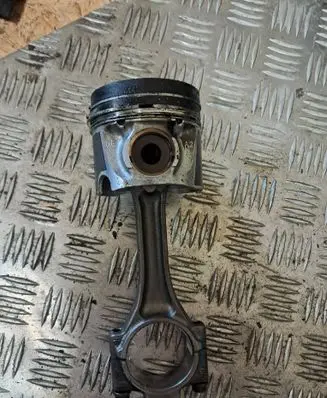 Ford Galaxy Piston 045