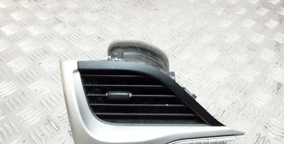 Jeep Cherokee Dashboard side air vent grill/cover trim 75529A01
