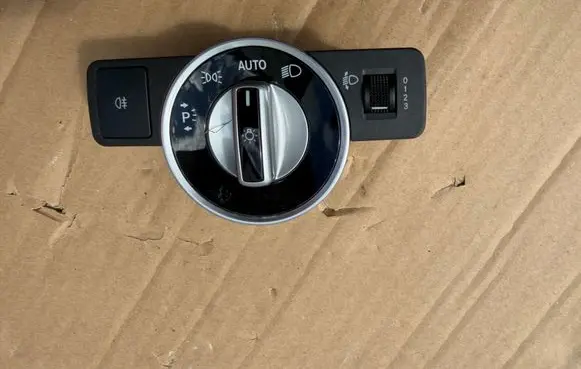 Mercedes-Benz E W212 Light switch A2129050651 0252 9107