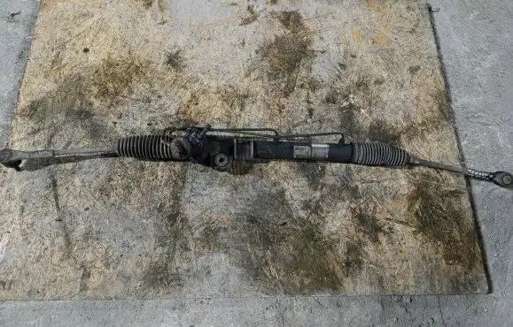 Nissan Almera Tino Steering rack