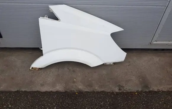 Mercedes-Benz Sprinter W906 Fender 
