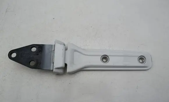 Jeep Wrangler Tailgate/trunk/boot hinge 68282145