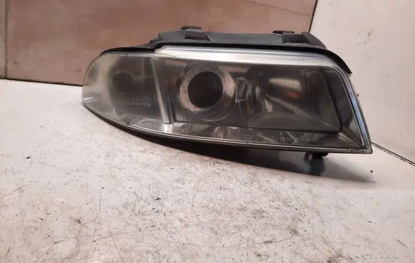 Audi A4 S4 B5 8D Headlight/headlamp