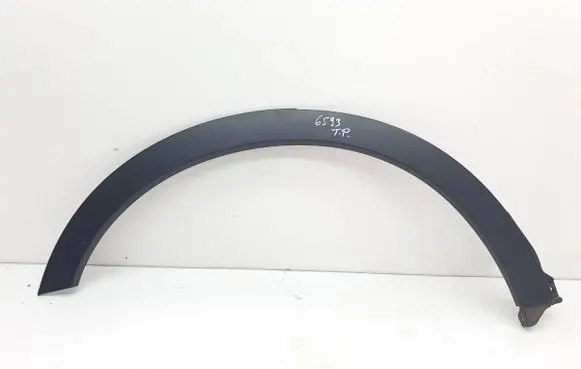 Suzuki SX4 S-Cross Front arch trim 