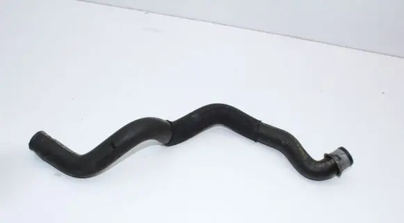 Mercedes-Benz C W204 Engine coolant pipe/hose A2045017182