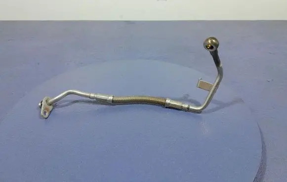 BMW M5 Turbo turbocharger oiling pipe/hose 7934654