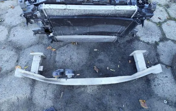 Renault Scenic III - Grand scenic III Radiator support slam panel 752100007R