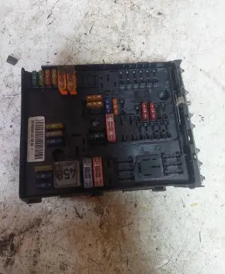 Volkswagen PASSAT B6 Fuse module 50350094