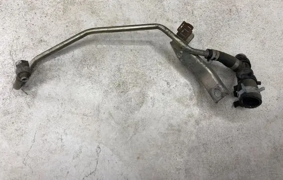 Coolant pipe/hose