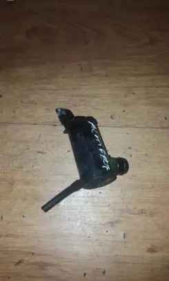 Nissan Almera N16 Windscreen/windshield washer pump