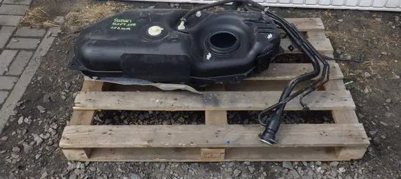 Suzuki Swift III Fuel tank 