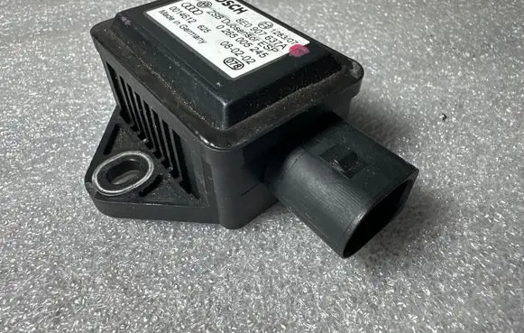Audi A4 S4 B6 8E 8H ESP acceleration yaw rate sensor 8E0907637A