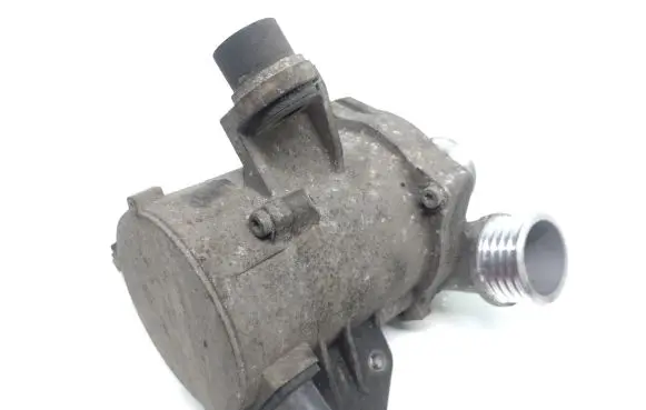BMW 1 E81 E87 Water pump 304453