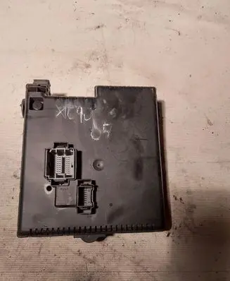 Volvo XC90 Fuse module 12217799