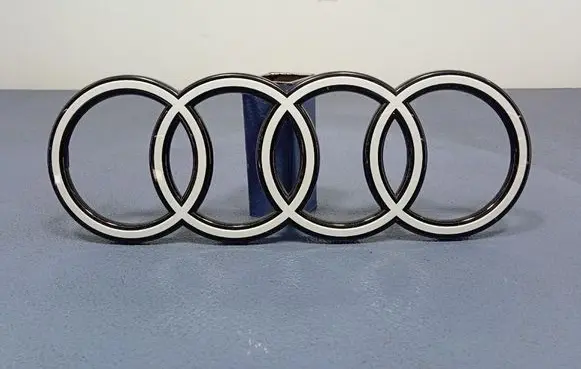Audi Q7 4L Front grill 4M0853605A