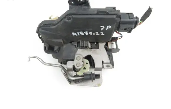 Audi A6 S6 C5 4B Front door lock 4B1837016B