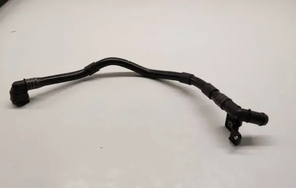 Volvo V60 Engine coolant pipe/hose 32138984