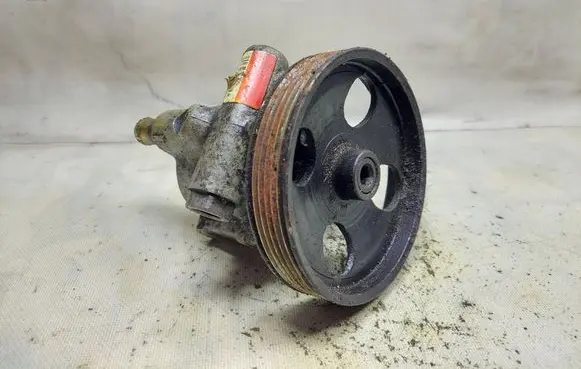 Mitsubishi Space Star Power steering pump 8200071050