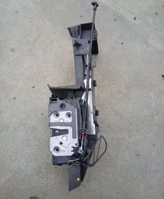 Ford C-MAX II Front door lock