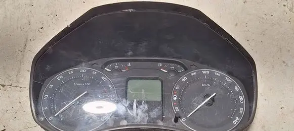 Skoda Octavia Mk2 (1Z) Speedometer (instrument cluster) 1Z0920810D A2C53032531 V3562426