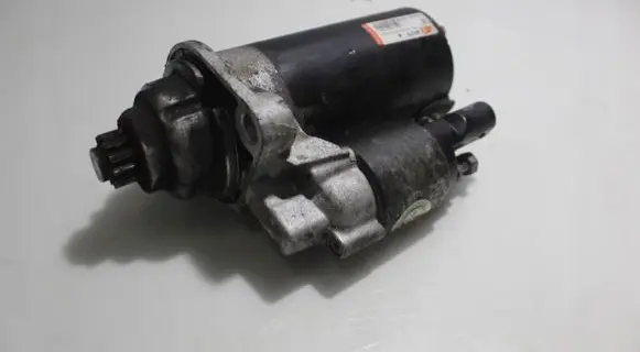 Volkswagen Golf VI Starter motor 5901259453164