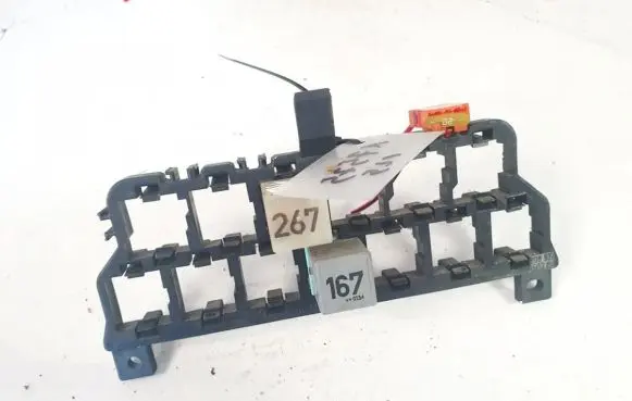 Volkswagen PASSAT B5.5 Fuse box set 8d0937503e