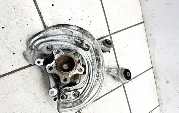 BMW 3 G20 G21 Front wheel hub spindle knuckle 