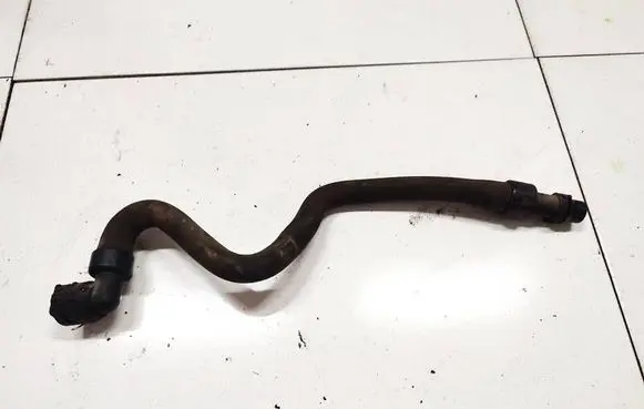 Engine coolant pipe/hose
