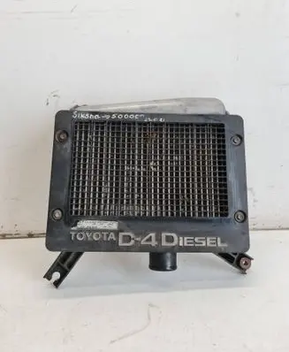 Toyota RAV 4 (XA20) Intercooler air channel guide 