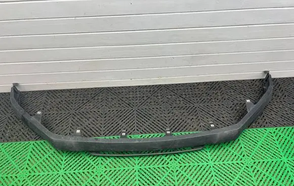 Lexus RX 330 - 350 - 400H Front bumper lip 