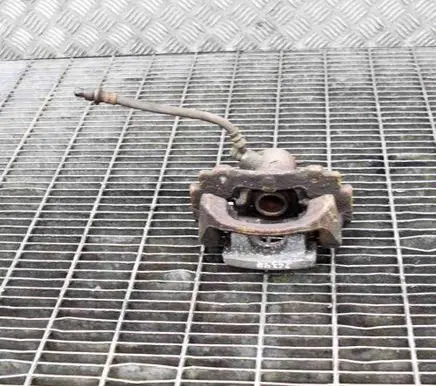 Toyota Verso-S Rear brake caliper